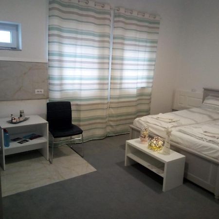 Hunedoara Sport Confort Hotel Buitenkant foto