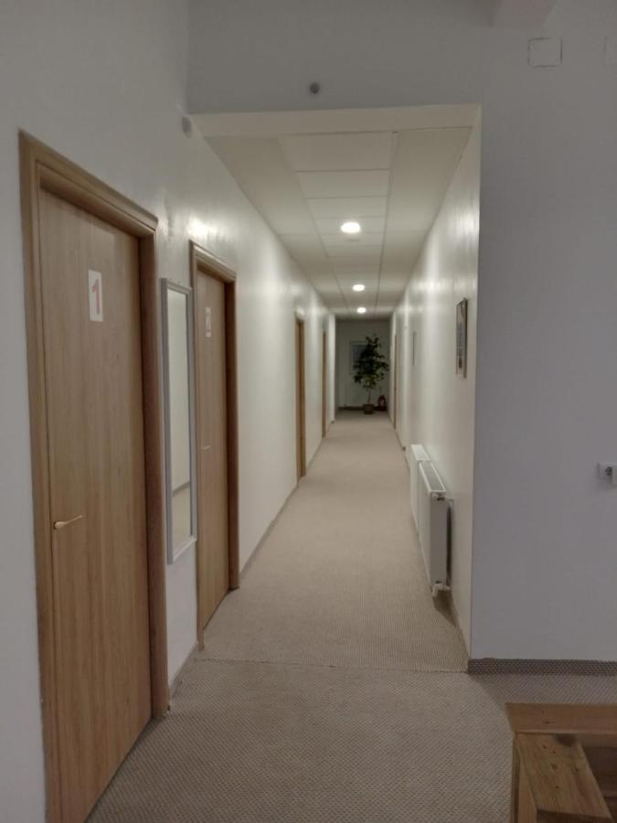 Hunedoara Sport Confort Hotel Buitenkant foto